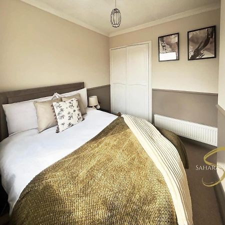 Stylish 2Bed - Manchester - Free Parking Hyde Exteriér fotografie