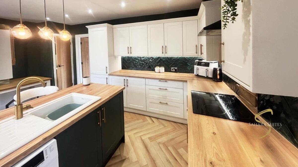 Stylish 2Bed - Manchester - Free Parking Hyde Exteriér fotografie